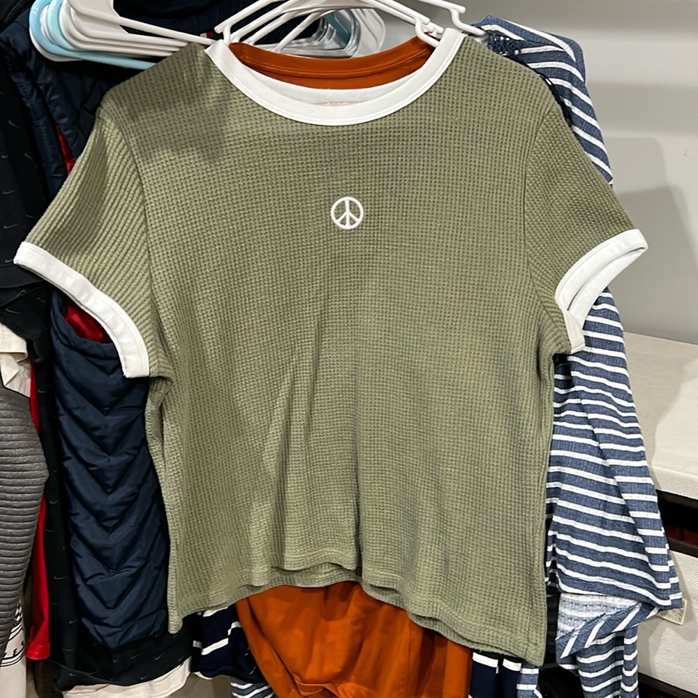 Women’s/Juniors Crop Top T-Shirt Size XXL